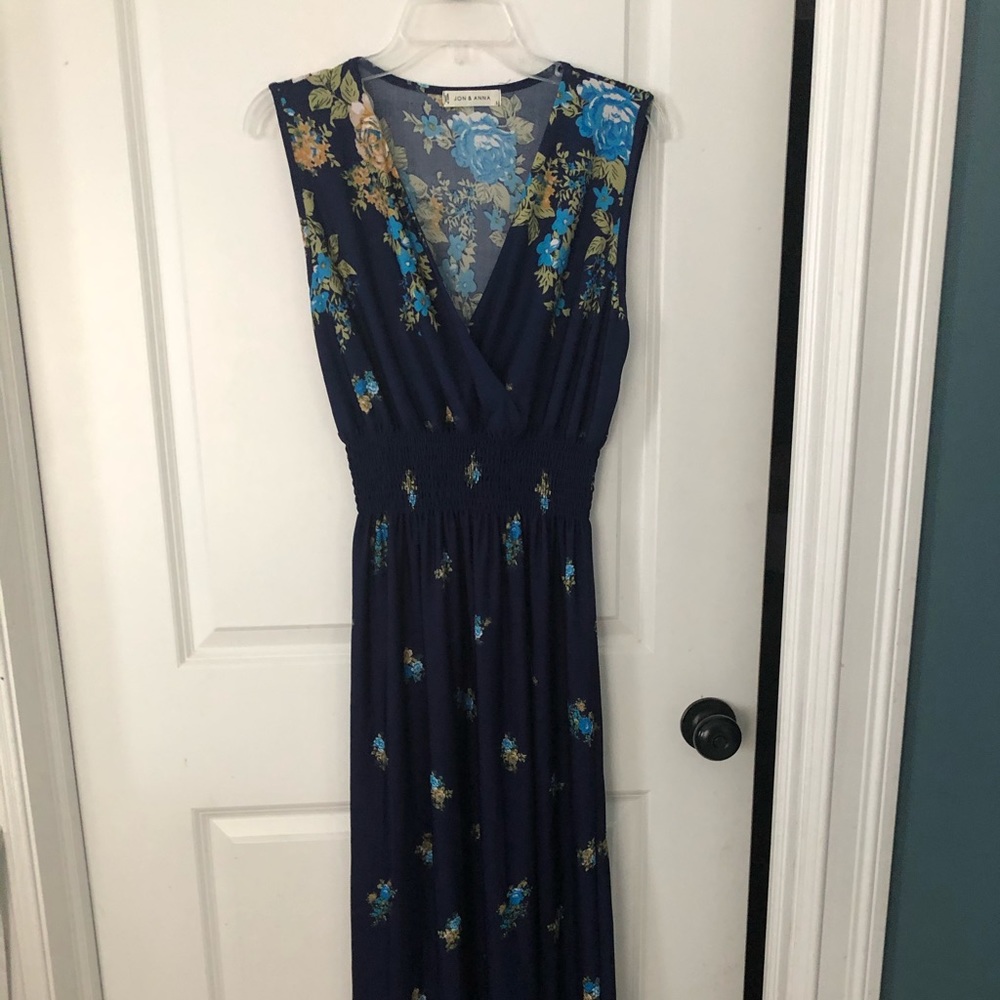 Sleeveless Maxi Dress